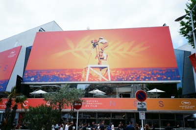 Medios publicitarios en plazas comerciales 